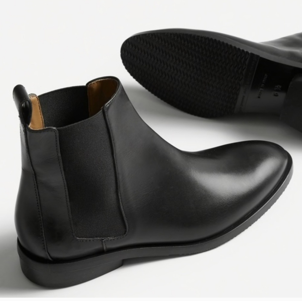 EVERLANE The Modern Chelsea Boot